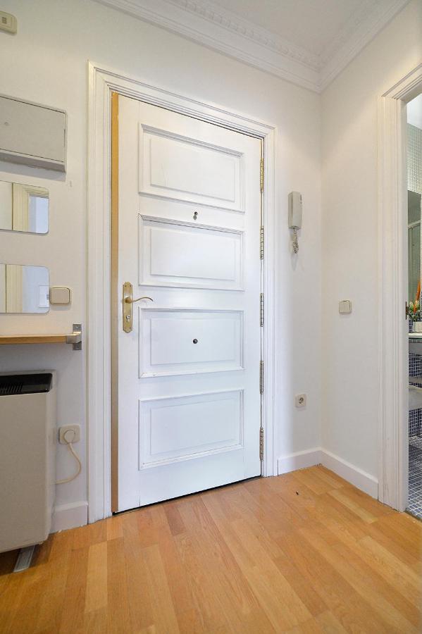 Homeabout Puerta Del Sol Premium Madrid Exteriör bild